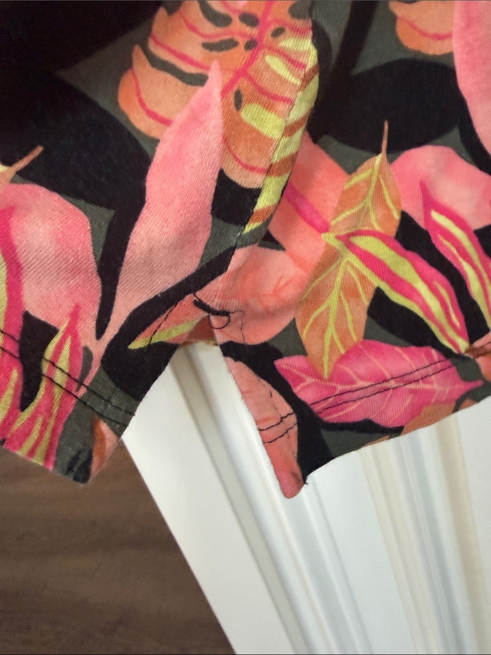 Chico's Women's Tropical Bold Leaf Floral Print Tank Top - Orange Pink Green L - Picture 5 of 6